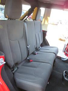 2017 Jeep Wrangler Unlimited Sport 4x4 - Photo 13 - Mishawaka, IN 46545