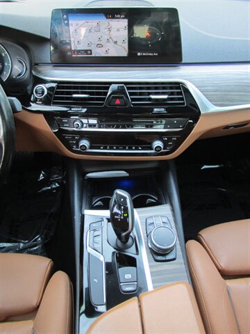 2017 BMW 530i xDrive - Photo 26 - Mishawaka, IN 46545