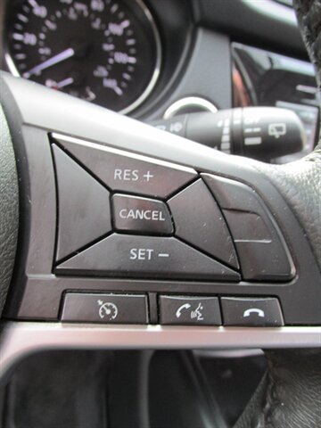 2017 Nissan Rogue SV - Photo 25 - Mishawaka, IN 46545