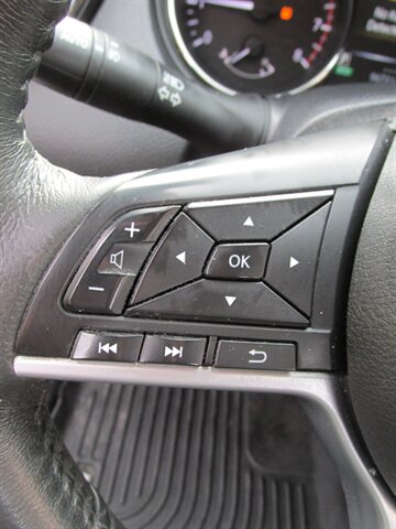 2017 Nissan Rogue SV - Photo 24 - Mishawaka, IN 46545