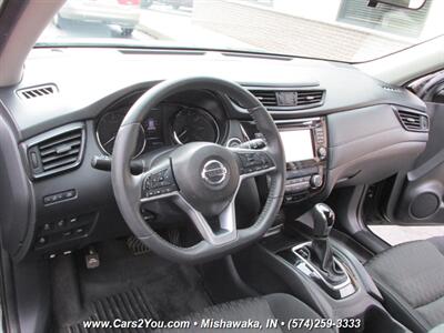 2017 Nissan Rogue SV - Photo 10 - Mishawaka, IN 46545