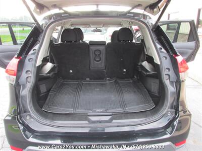 2017 Nissan Rogue SV - Photo 15 - Mishawaka, IN 46545