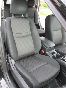 2017 Nissan Rogue SV - Photo 19 - Mishawaka, IN 46545