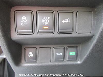 2017 Nissan Rogue SV - Photo 34 - Mishawaka, IN 46545