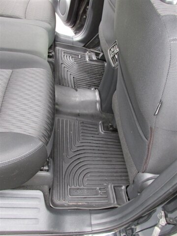 2017 Nissan Rogue SV - Photo 18 - Mishawaka, IN 46545