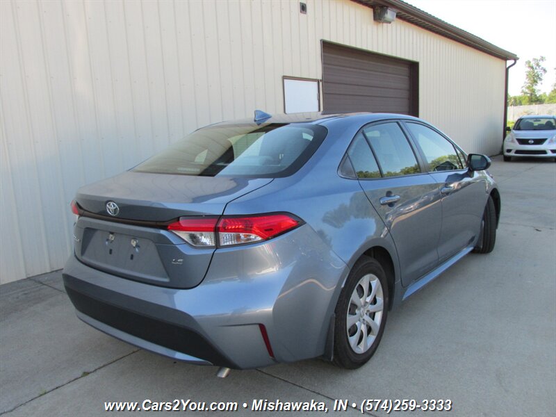 2022 Toyota Corolla LE - Photo 6 - Mishawaka, IN 46545