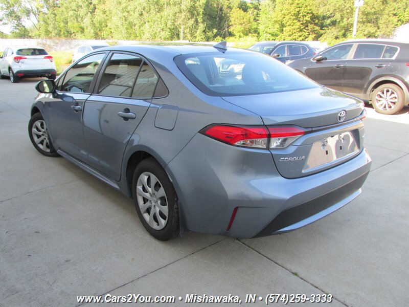 2022 Toyota Corolla LE - Photo 4 - Mishawaka, IN 46545