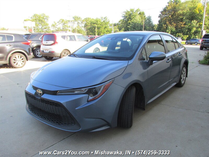 2022 Toyota Corolla LE - Photo 3 - Mishawaka, IN 46545