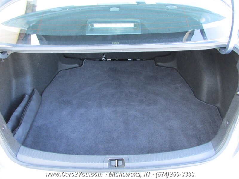 2022 Toyota Corolla LE - Photo 13 - Mishawaka, IN 46545