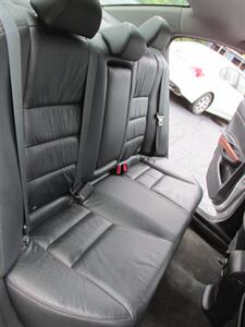 2011 Honda Accord EX-L   - Photo 16 - Mishawaka, IN 46545