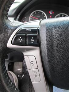 2011 Honda Accord EX-L   - Photo 22 - Mishawaka, IN 46545