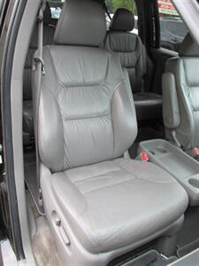 2010 Honda Odyssey Touring   - Photo 24 - Mishawaka, IN 46545