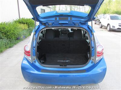 2012 Toyota Prius c Hybrid Electric   - Photo 12 - Mishawaka, IN 46545