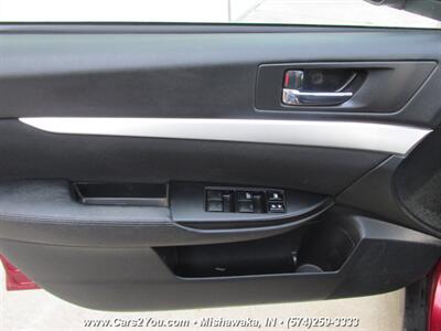 2012 Subaru Outback 2.5i Premium AWD   - Photo 8 - Mishawaka, IN 46545