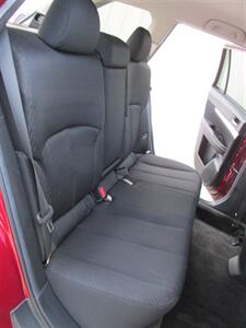 2012 Subaru Outback 2.5i Premium AWD   - Photo 16 - Mishawaka, IN 46545