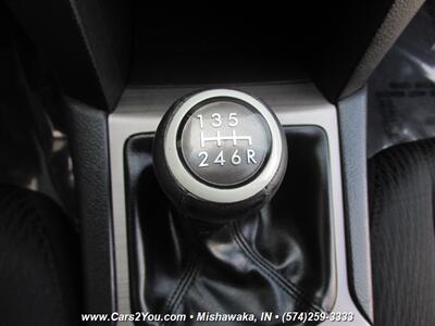 2012 Subaru Outback 2.5i Premium AWD   - Photo 30 - Mishawaka, IN 46545