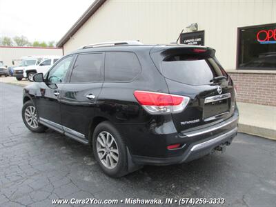 2015 Nissan Pathfinder SL 4x4   - Photo 5 - Mishawaka, IN 46545