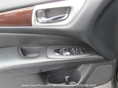 2015 Nissan Pathfinder SL 4x4   - Photo 11 - Mishawaka, IN 46545