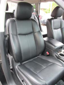2015 Nissan Pathfinder SL 4x4   - Photo 21 - Mishawaka, IN 46545