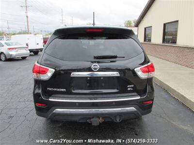 2015 Nissan Pathfinder SL 4x4   - Photo 6 - Mishawaka, IN 46545