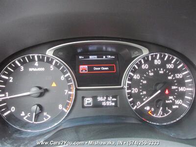 2015 Nissan Pathfinder SL 4x4   - Photo 27 - Mishawaka, IN 46545