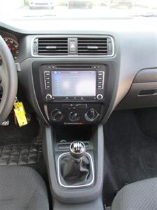 2011 Volkswagen Jetta - Photo 18 - Mishawaka, IN 46545