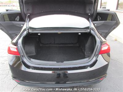 2024 Chevrolet Malibu LT   - Photo 16 - Mishawaka, IN 46545