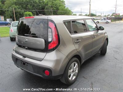 2017 Kia Soul   - Photo 6 - Mishawaka, IN 46545