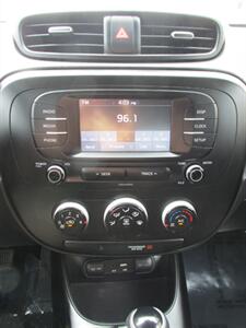 2017 Kia Soul   - Photo 24 - Mishawaka, IN 46545