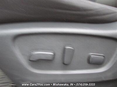 2017 Nissan Rogue SV 4x4   - Photo 11 - Mishawaka, IN 46545