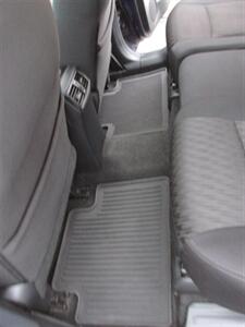 2017 Nissan Rogue SV 4x4   - Photo 13 - Mishawaka, IN 46545