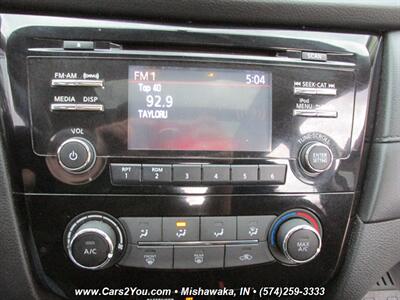 2017 Nissan Rogue SV 4x4   - Photo 23 - Mishawaka, IN 46545