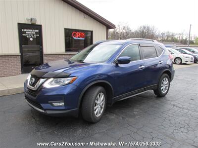 2017 Nissan Rogue SV 4x4   - Photo 2 - Mishawaka, IN 46545