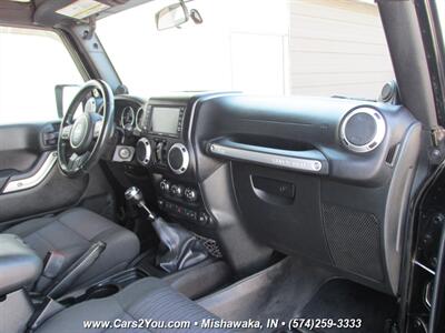 2011 Jeep Wrangler Unlimited Sahara 4x4   - Photo 13 - Mishawaka, IN 46545