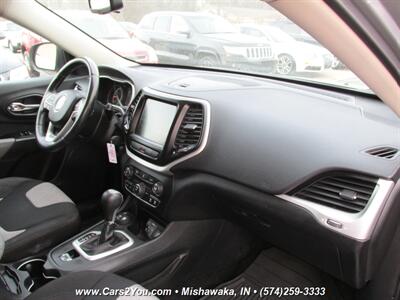 2014 Jeep Cherokee Latitude 4x4   - Photo 16 - Mishawaka, IN 46545