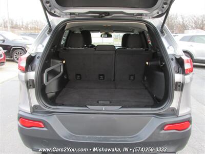 2014 Jeep Cherokee Latitude 4x4   - Photo 12 - Mishawaka, IN 46545