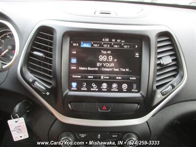 2014 Jeep Cherokee Latitude 4x4   - Photo 20 - Mishawaka, IN 46545