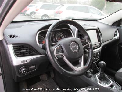 2014 Jeep Cherokee Latitude 4x4   - Photo 9 - Mishawaka, IN 46545