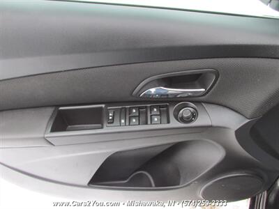 2016 Chevrolet Cruze Limited 1LT Auto - Photo 9 - Mishawaka, IN 46545