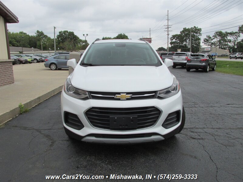 2019 Chevrolet Trax LT 4x4 - Photo 2 - Mishawaka, IN 46545