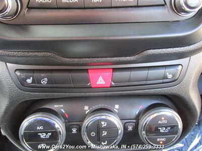 2015 Jeep Renegade Limited 4x4 - Photo 35 - Mishawaka, IN 46545