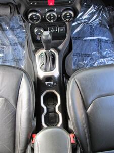 2015 Jeep Renegade Limited 4x4 - Photo 31 - Mishawaka, IN 46545