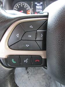 2016 Jeep Renegade Latitude 4x4   - Photo 22 - Mishawaka, IN 46545