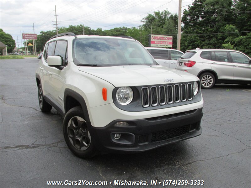 2016 Jeep Renegade Latitude 4x4   - Photo 1 - Mishawaka, IN 46545