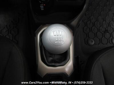 2016 Jeep Renegade Latitude 4x4   - Photo 27 - Mishawaka, IN 46545