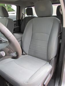 2019 RAM 1500 SLT CREW CAB   - Photo 11 - Mishawaka, IN 46545