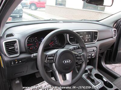 2020 Kia Sportage LX 4x4   - Photo 9 - Mishawaka, IN 46545