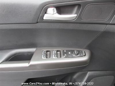 2020 Kia Sportage LX 4x4   - Photo 8 - Mishawaka, IN 46545