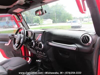 2015 Jeep Wrangler Unlimited Sahara 4x4 - Photo 16 - Mishawaka, IN 46545