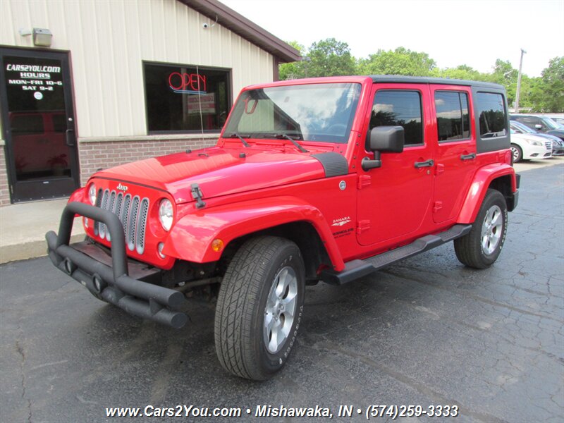 2015 Jeep Wrangler Unlimited Sahara 4x4 - Photo 2 - Mishawaka, IN 46545